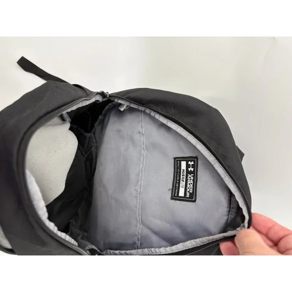 Under Armour UA Hustle 5.0 Backpack Black /‎ Silver School Sports Bag 29L